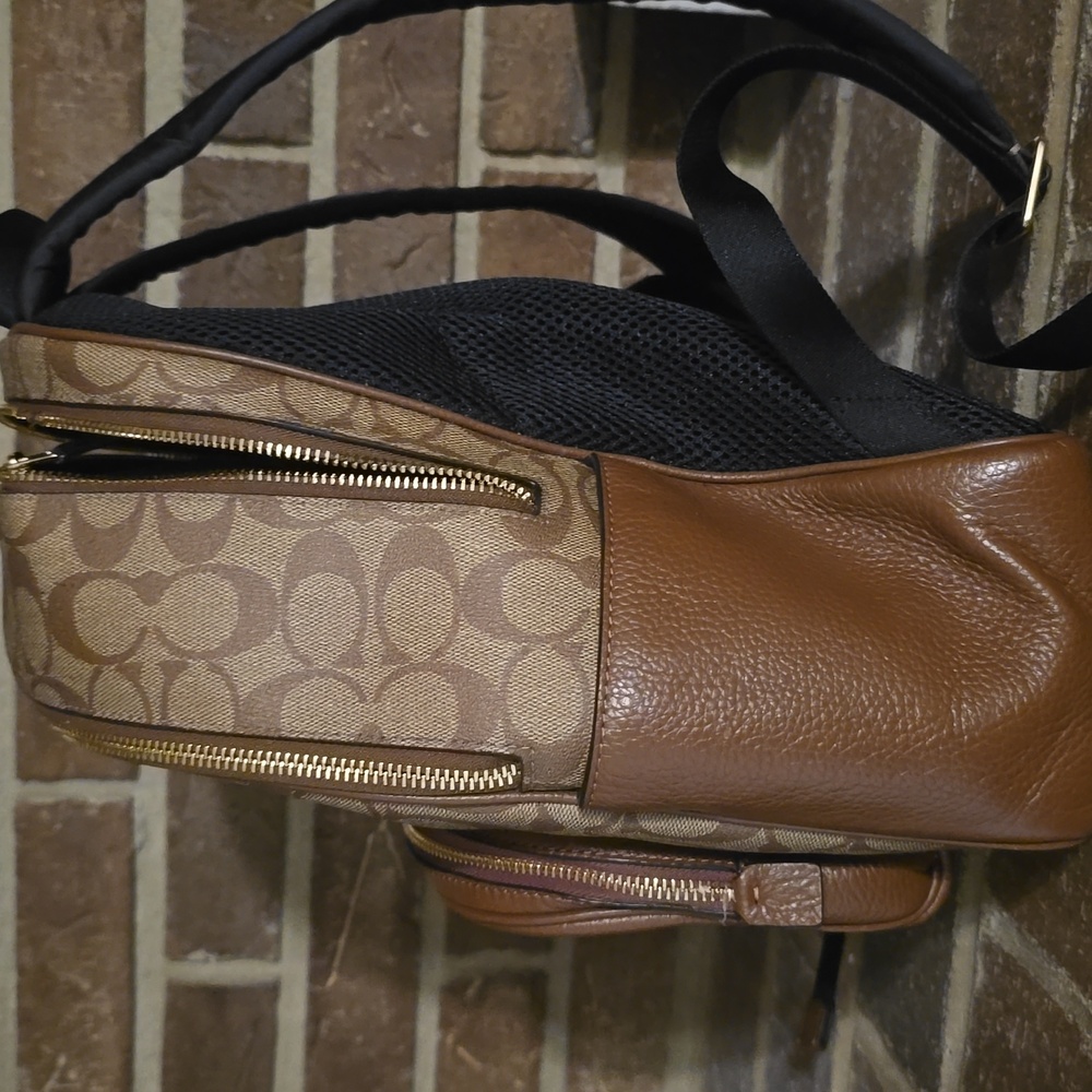 COACH Court Backpack Signature Canvas Brown - Picture 2 of 8